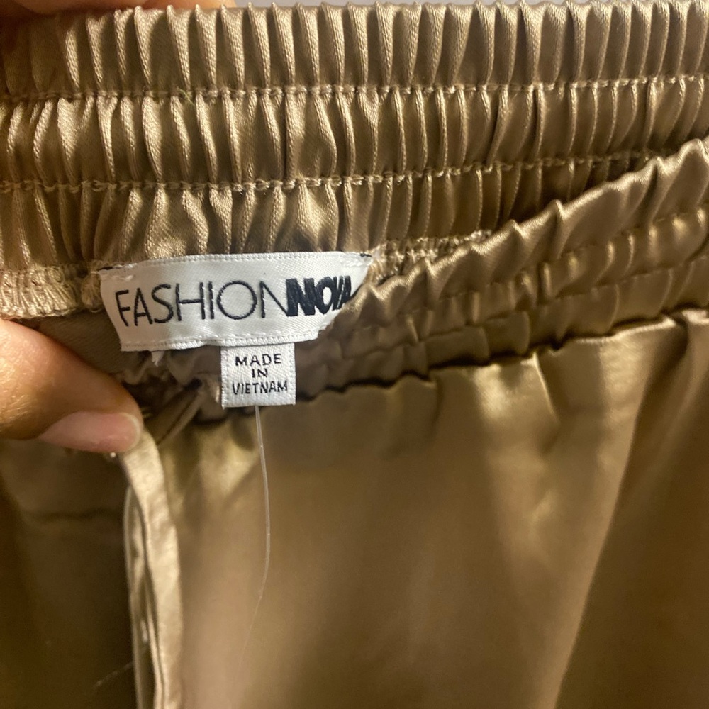 Fashion Nova Chic Beige 2 pc Set - Picture 7 of 8